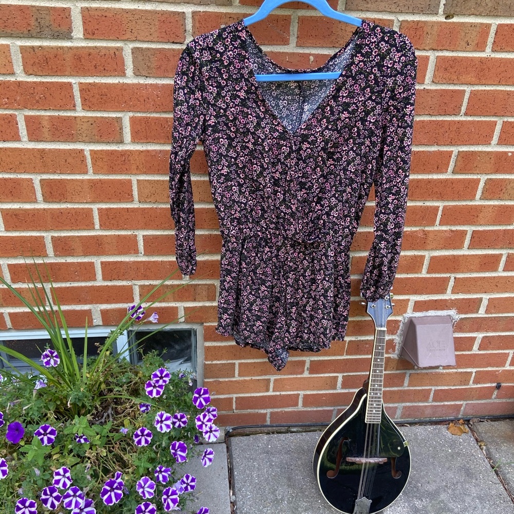 Pretty black and floral romper